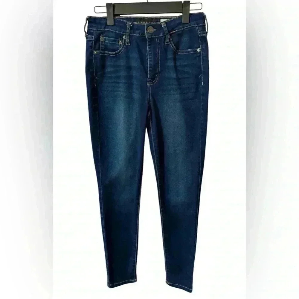 Aeropostale juniors jeggings darker wash size 2 short in‎ EUC